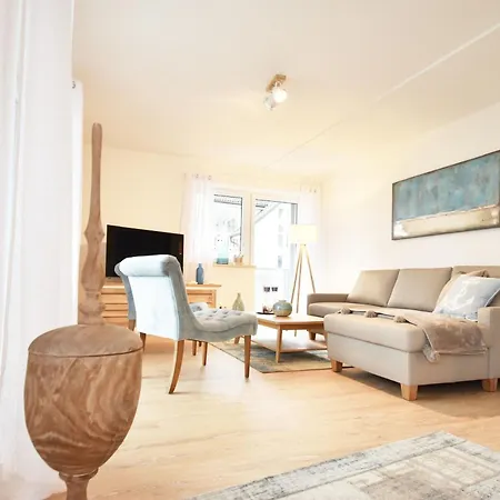 Traumduene Im Ostseebad * Baabe